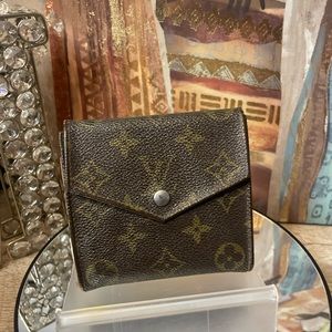LOUIS VUITTON Vintage Monogram Elise
Envelope Bi-Fold Wallet
